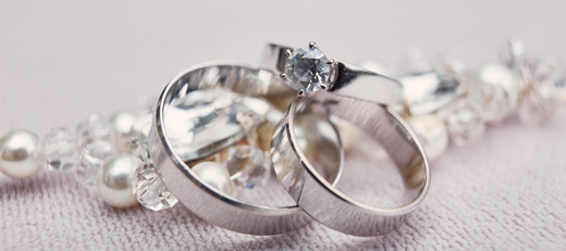 Art of Crafting Custom Wedding Bands with Diamonds