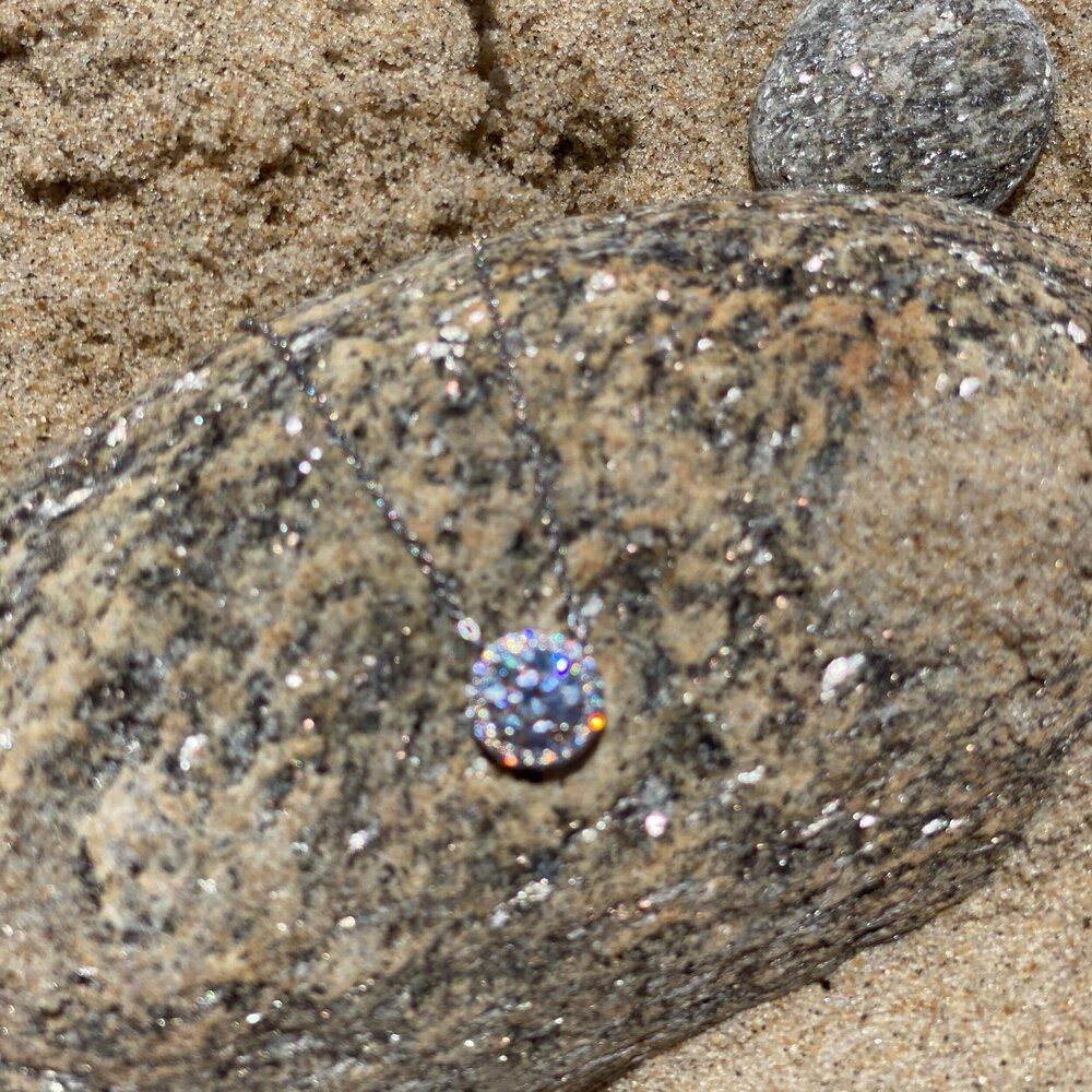 Lumeniri 14K Gold Round Halo Diamond Pendant Necklace